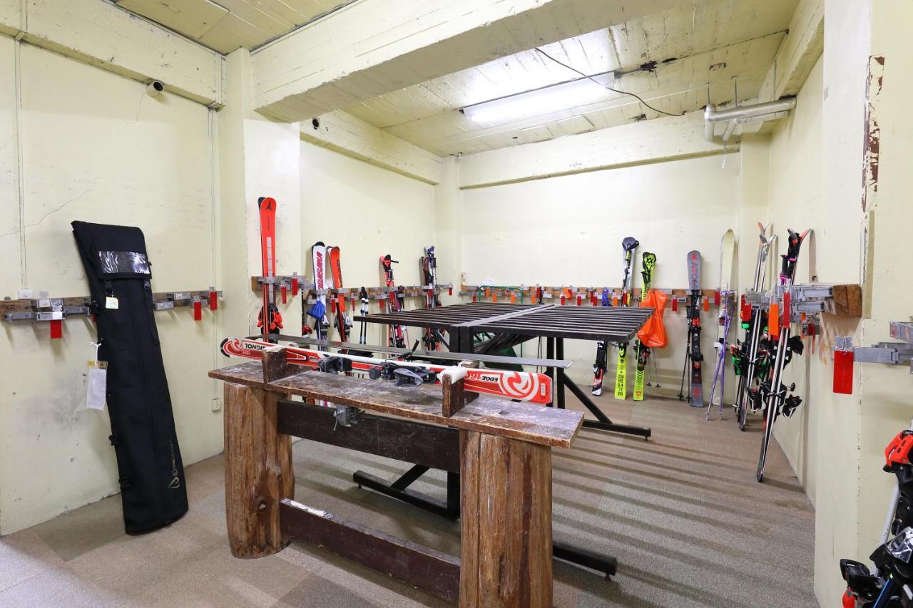 Ishiuchi Ski Center Minamiuonuma Kültér fotó